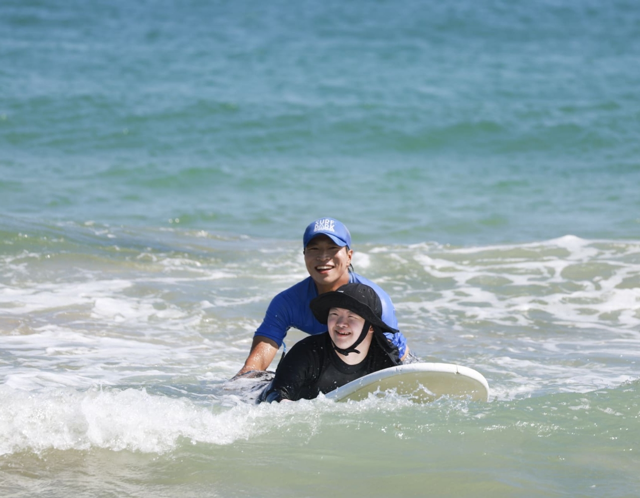 부산 파도 위, 용기의 순간! <메트라이프재단 SurfRise Day>
