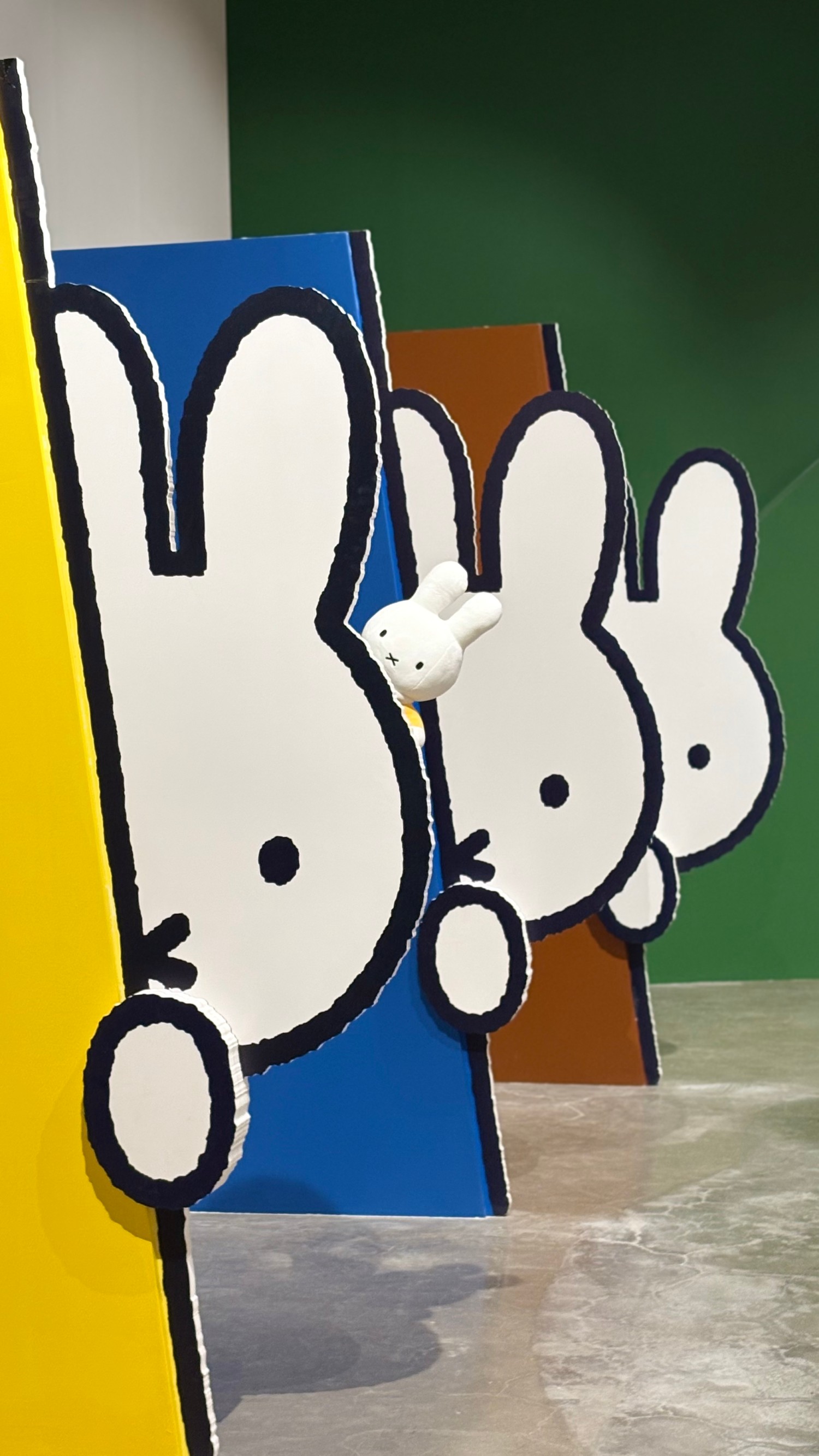 기분아 좋아져라 얍🪄 미소를 머금게 되는 전시 
