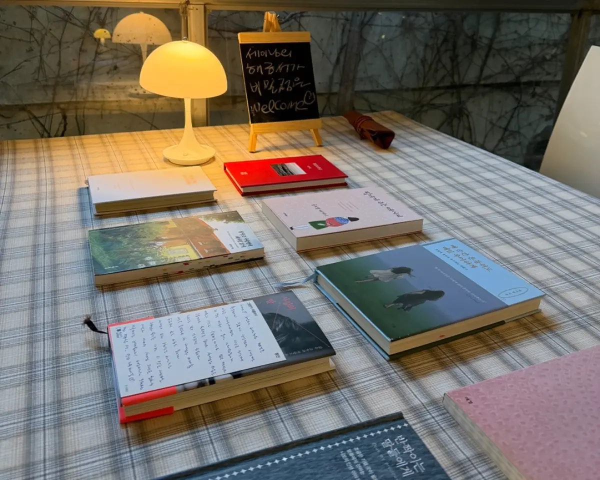 비밀 오두막에서 즐기는 프라이빗 북크닉