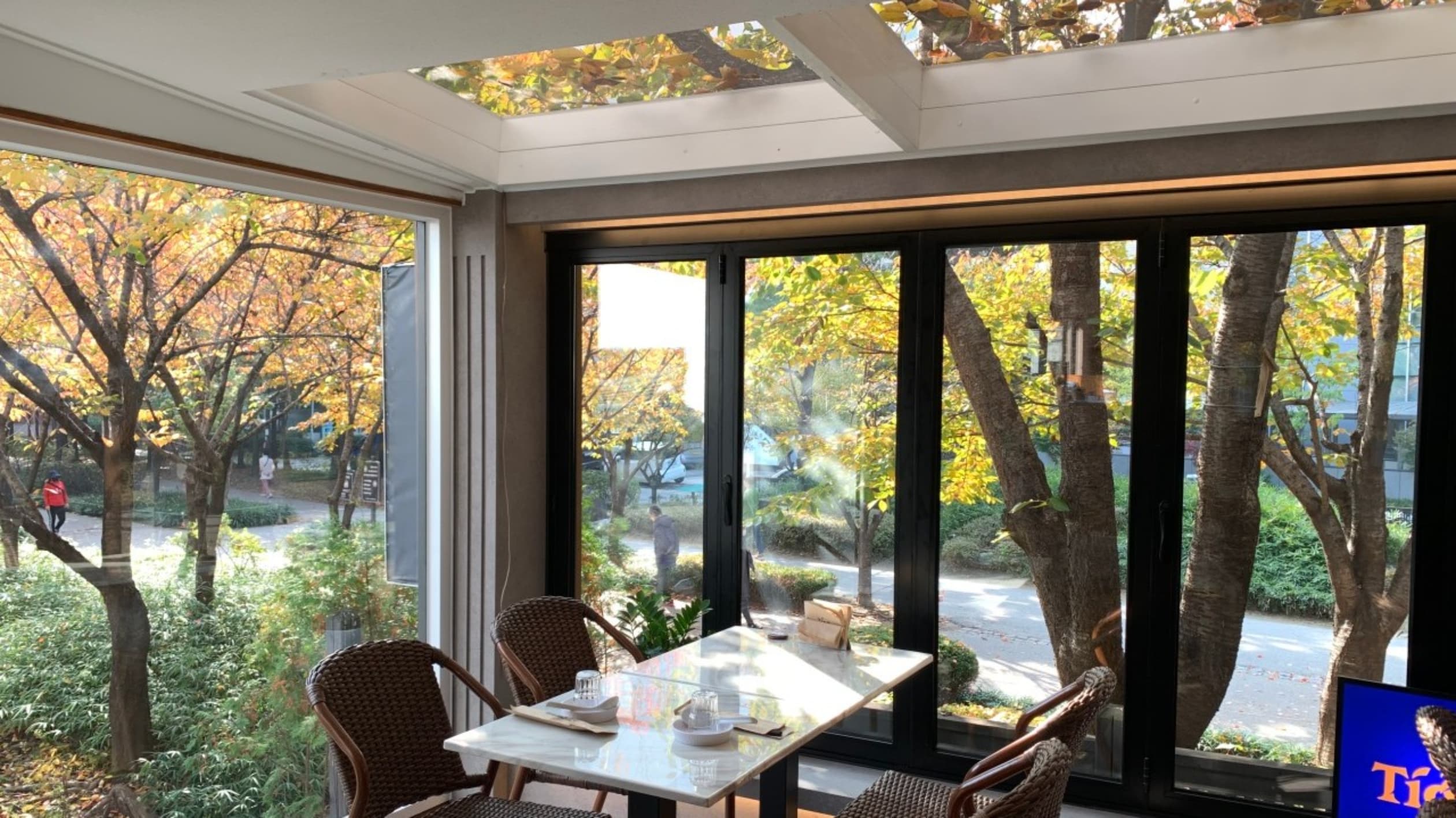 리틀방콕 공덕경의선숲길점