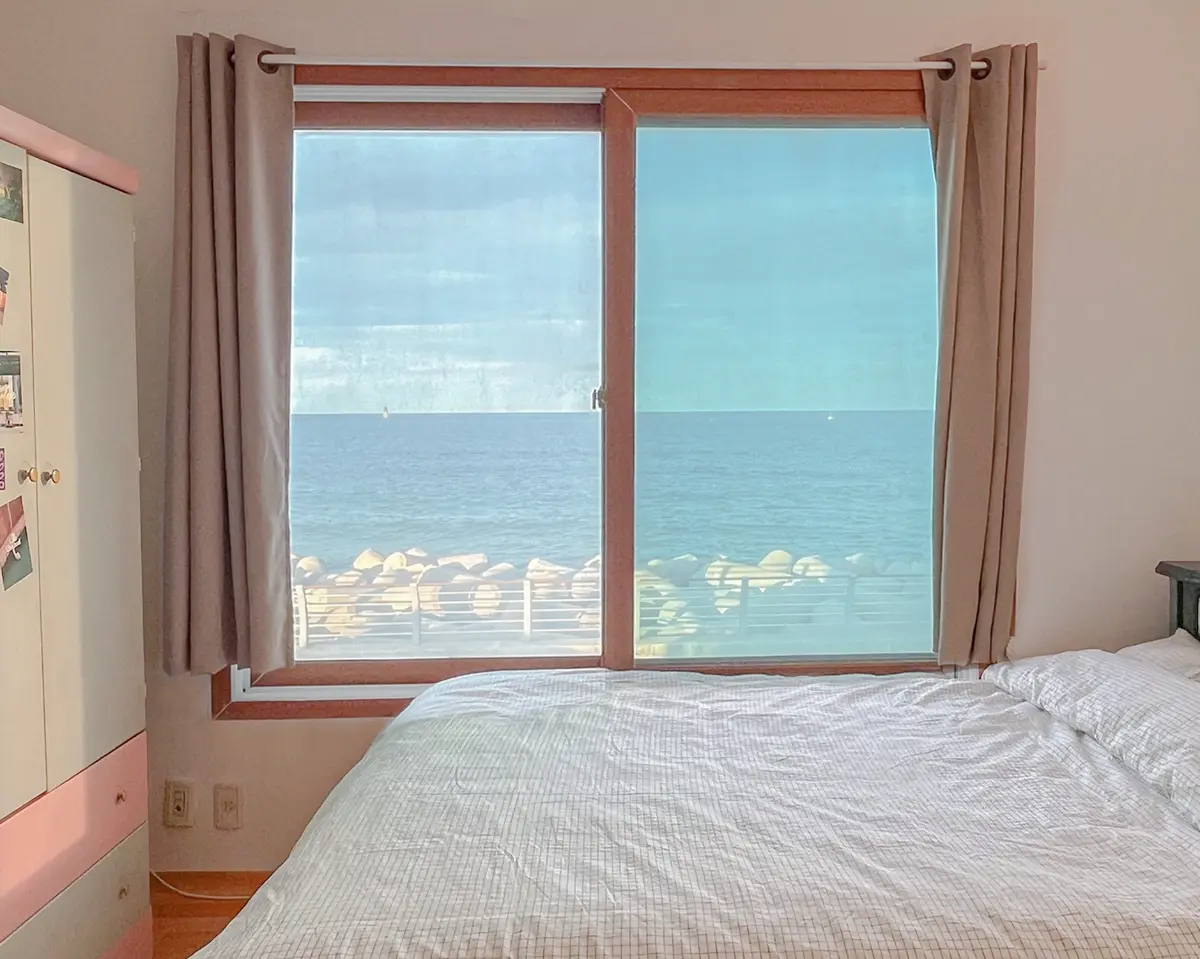 책과 바다, 완벽한 휴식이 기다리는 속초 여행