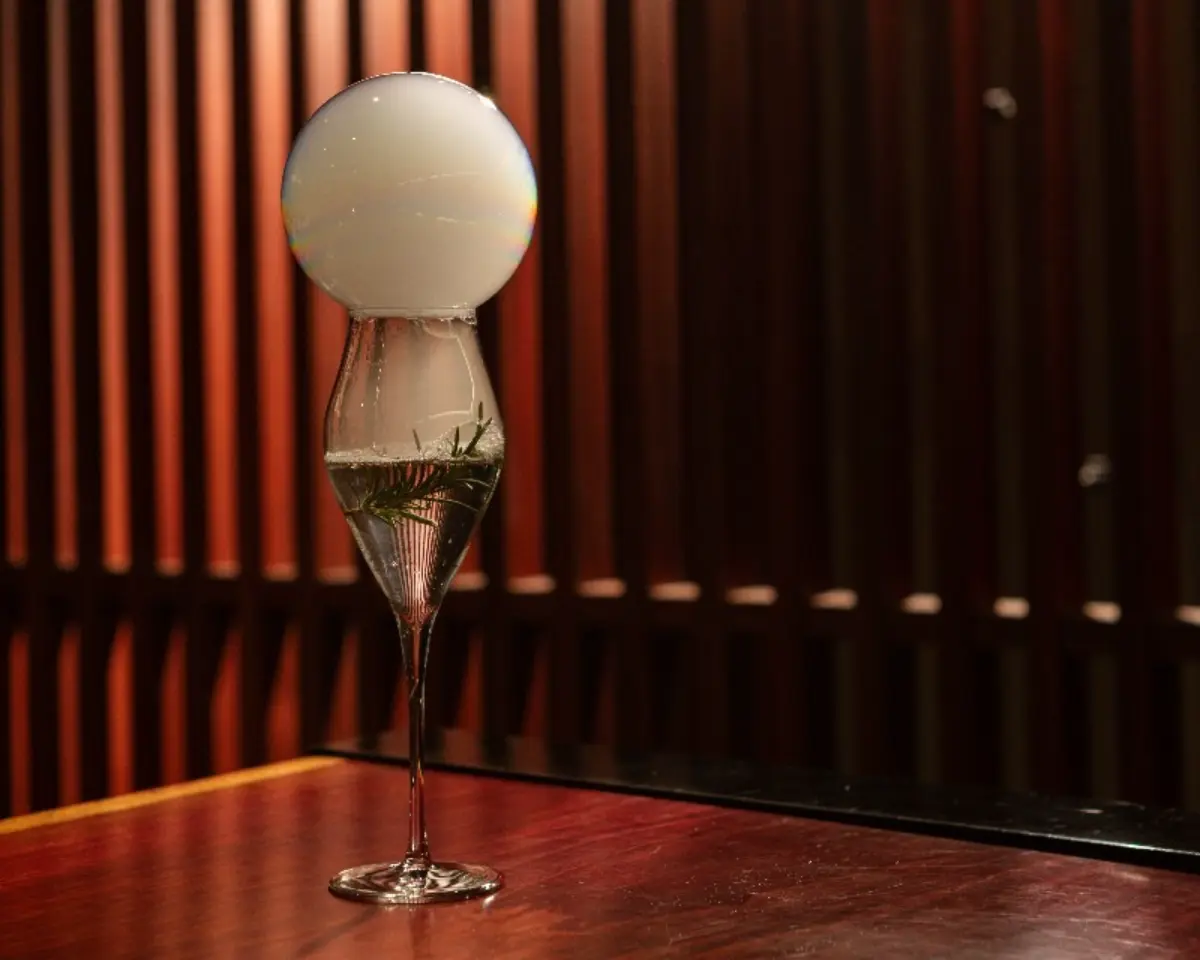 티 칵테일로 완성하는 세련된 밤, 바티센트