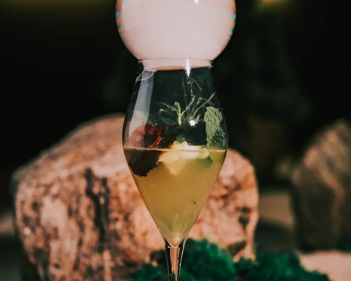 티 칵테일로 완성하는 세련된 밤, 바티센트